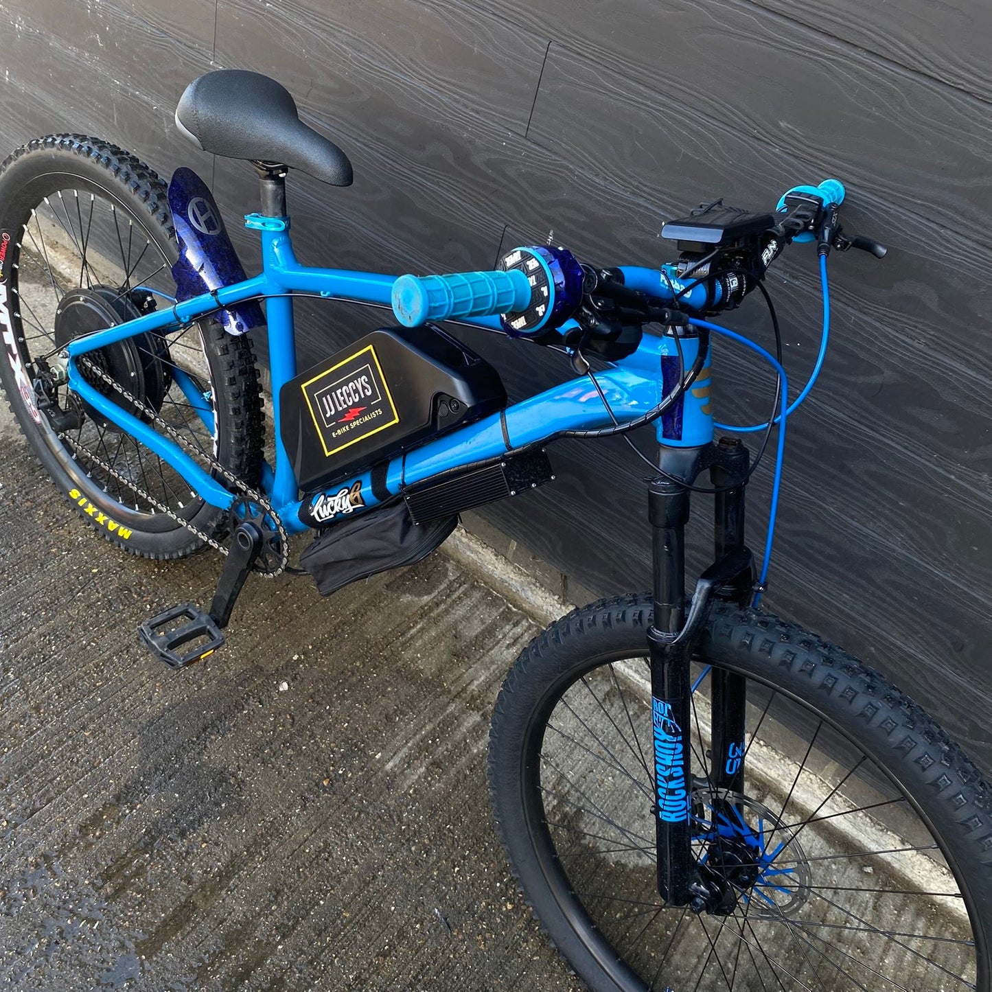 52V 2000W Electric Bike – Shimano Deore Brakes | High-Performance Off-Road E-Bike