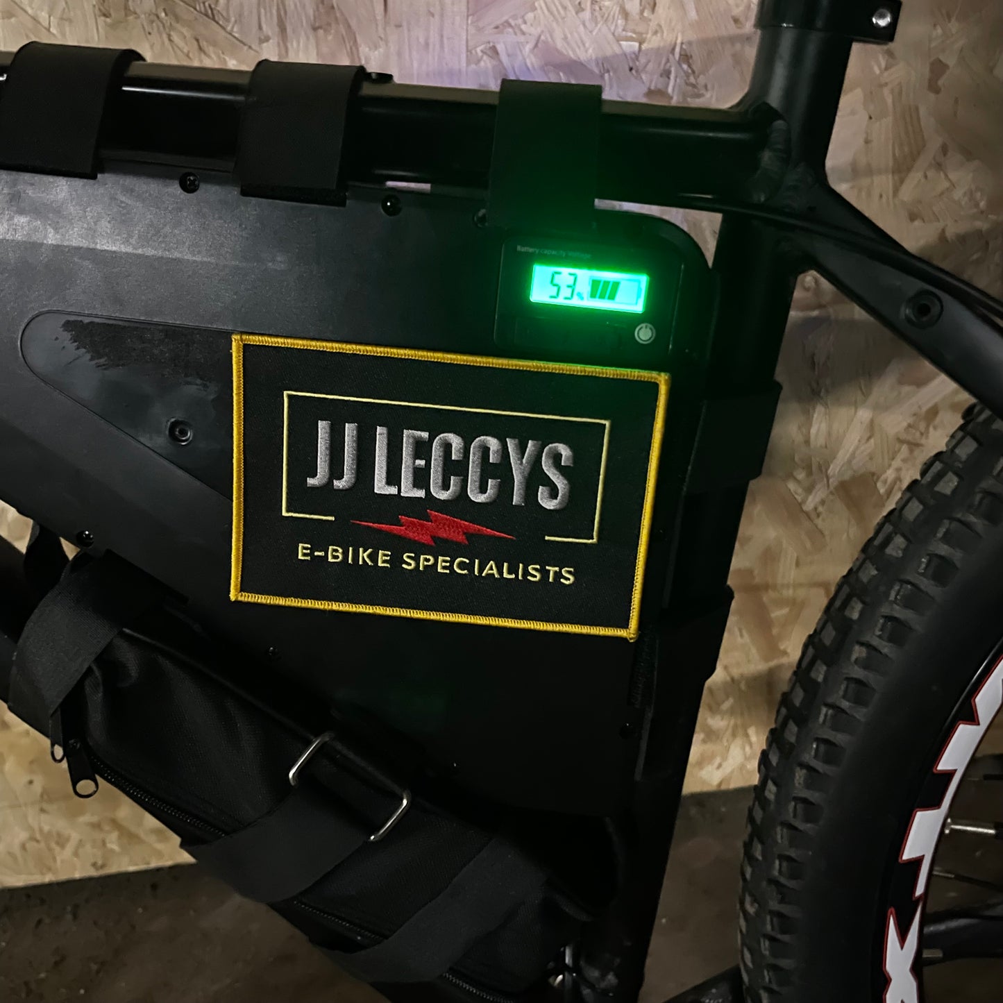 60V 2000W 24Ah Electric Bike – 29” | USB-C & USB Charging | Brand New